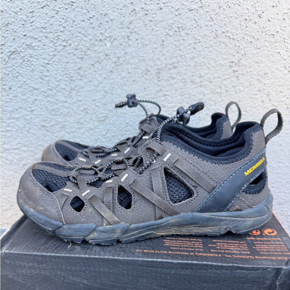 Merrell waterproof sandals big kids size 5 hydro choprock